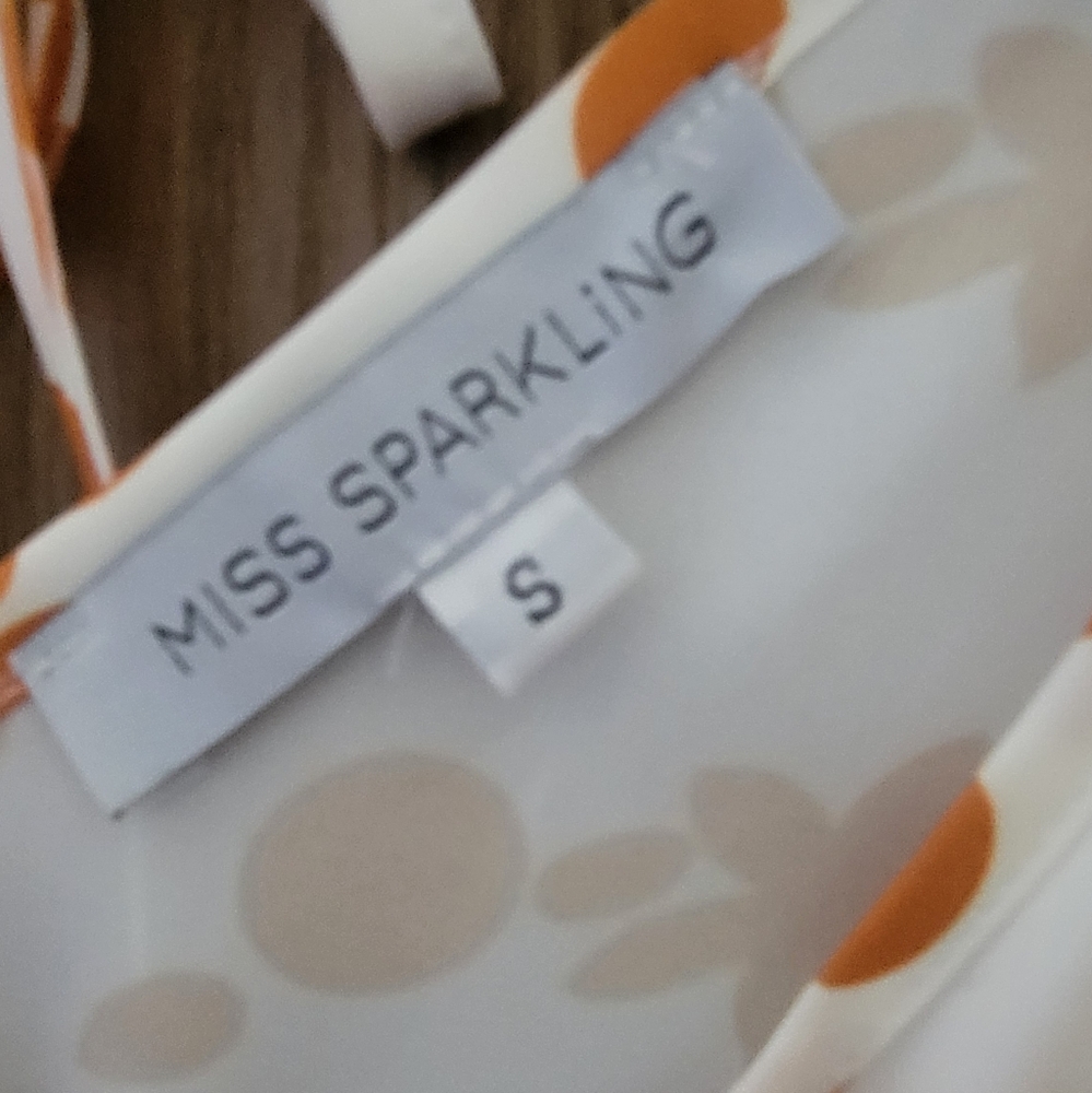 Dress - Picture 2 of 3